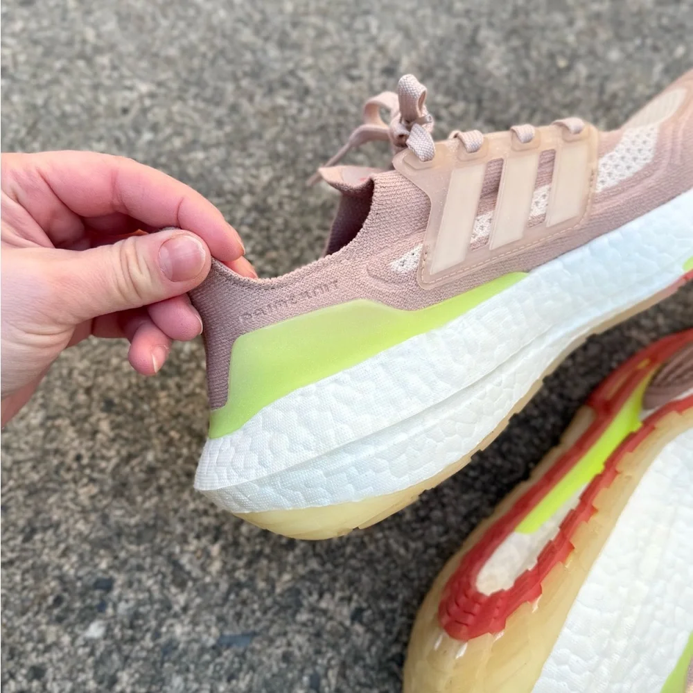 Adidas Ultraboost 21 “Ash Pearl / Halo Ivory” Women’s Sneakers Size 6.5 Like New